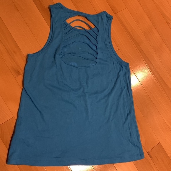 2 Tank tops - Gymboree & Justice - size YL (10/12) - Picture 13 of 16